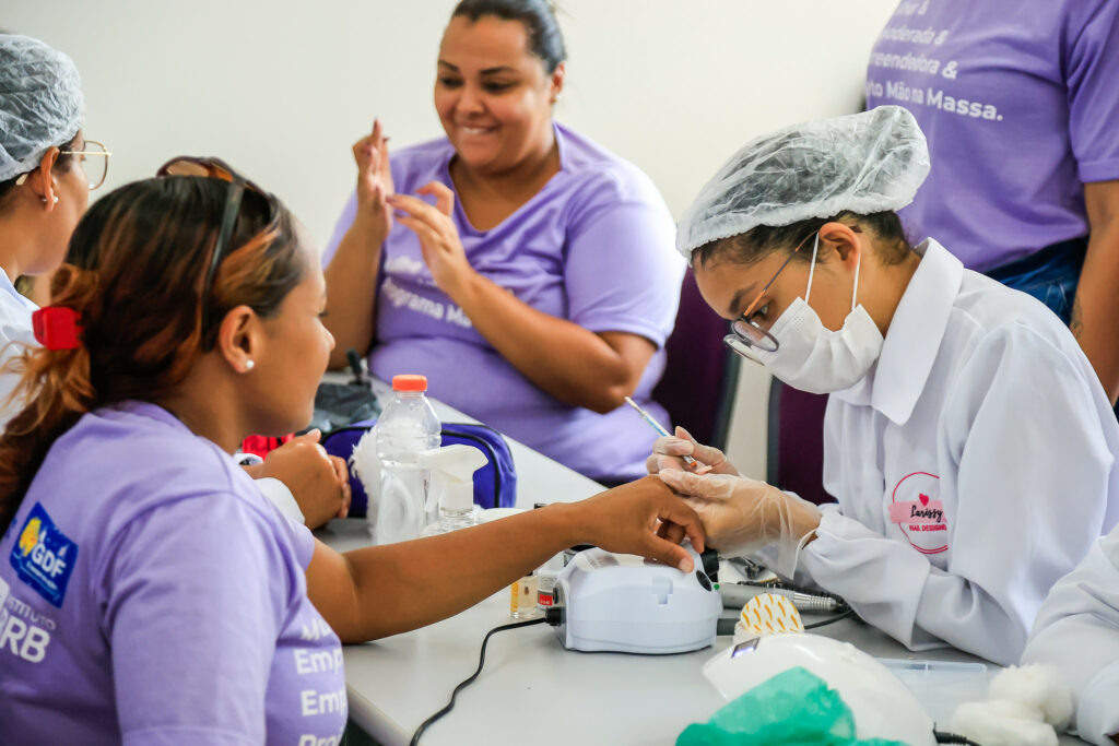 Políticas públicas para mulheres cresceram 743% em quatro anos no DF