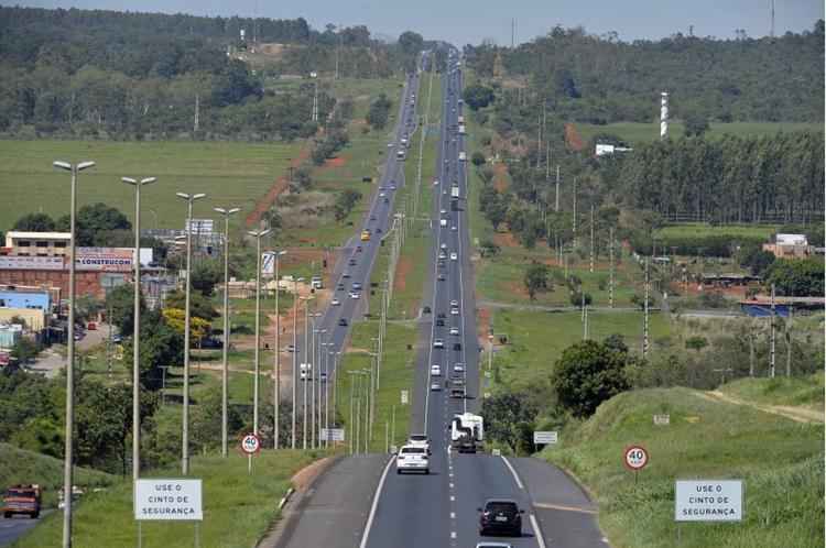 DER-DF altera tráfego na BR-020 a partir de quinta para obras da terceira faixa