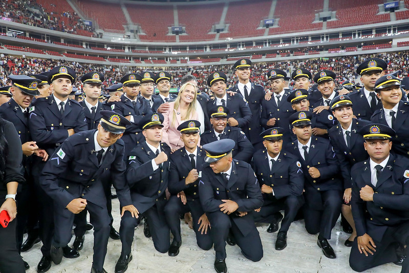 Celina exalta reforço à segurança durante formatura de praças da PMDF