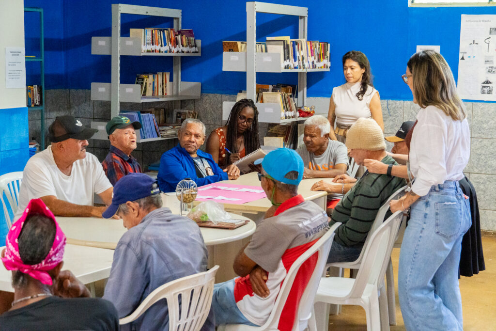 Programa DF Alfabetizado transforma vidas de idosos e adultos com foco na inclusão educacional