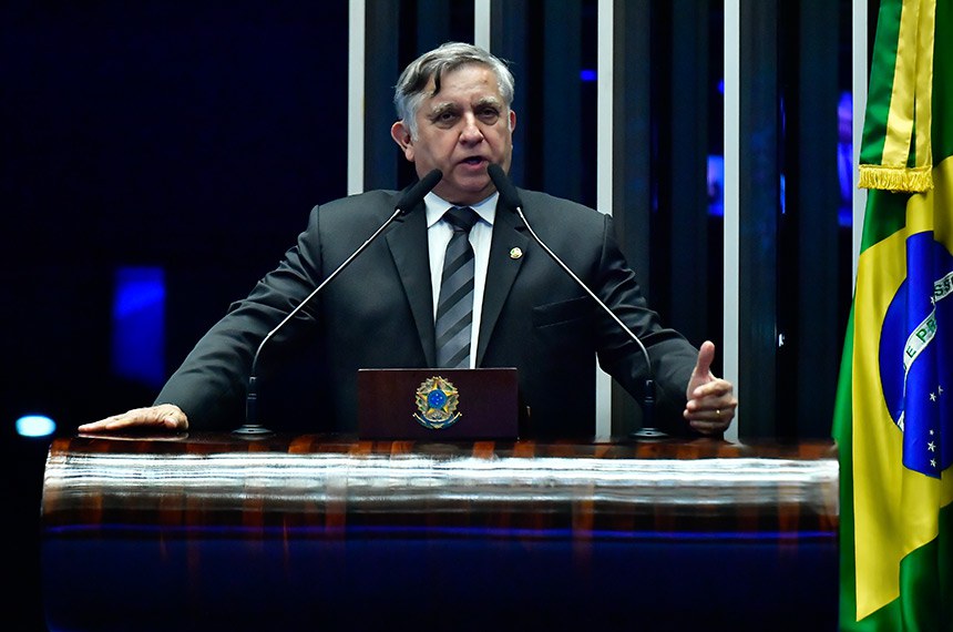 Senador Izalci denuncia transferência de líder do PCC para Brasília