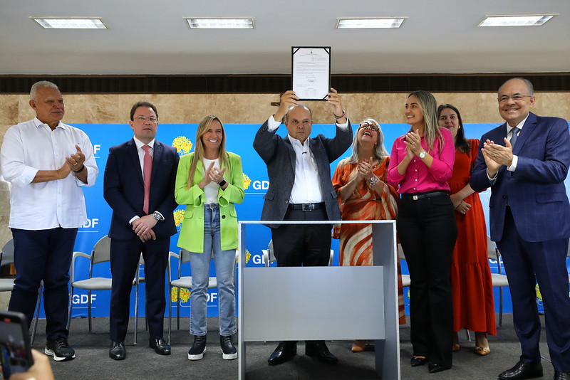 Ibaneis vai construir usina fotovoltaica para atender 400 escolas públicas