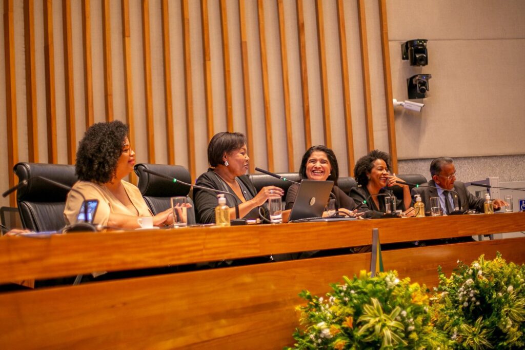 Doutora Jane conduz homenagem histórica à imprensa com emoção, firmeza e defesa da democracia
