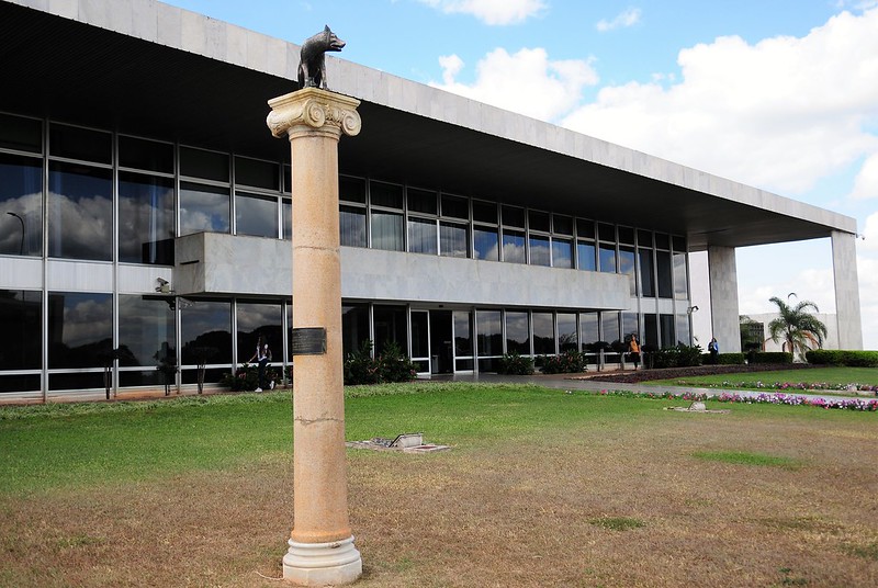 Governo do DF estabelece regras para negociação direta de dívidas
