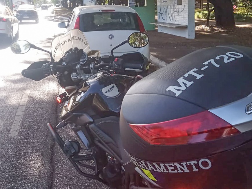 Veículo com 162 multas e R$ 40 mil em débitos é apreendido na DF-047