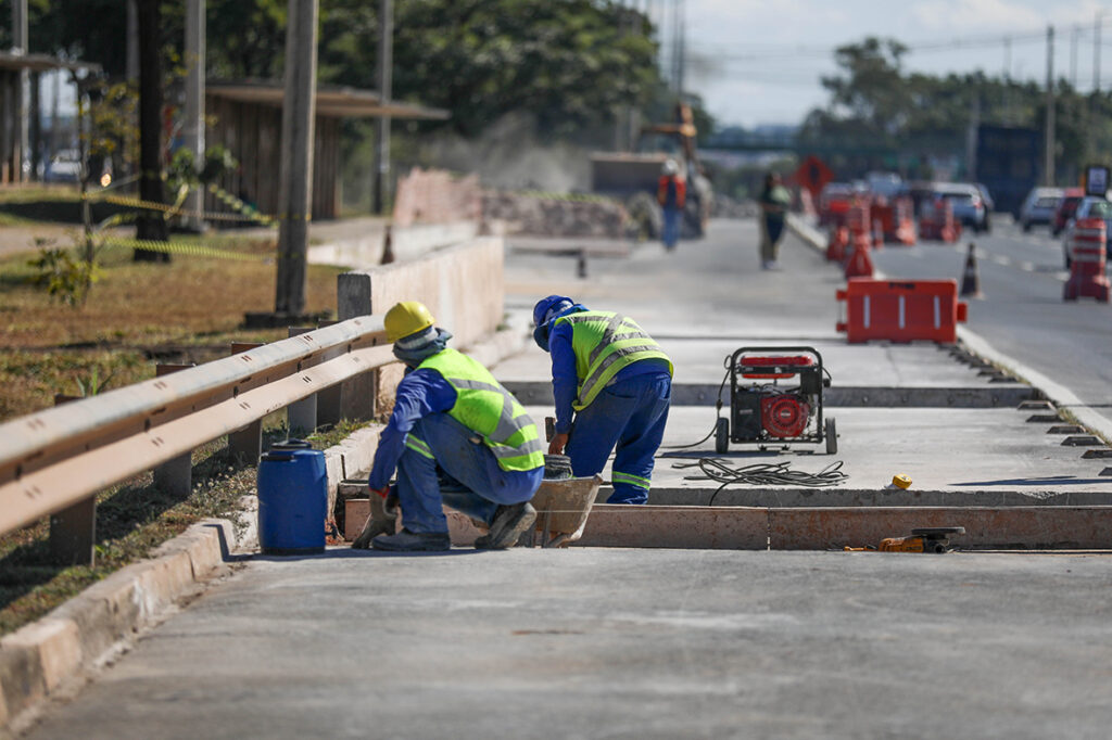 Pista exclusiva da EPTG passa por manutenção para garantir conforto e durabilidade