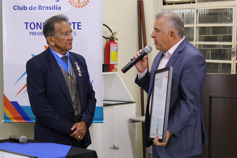 Noite Festiva: Rotary Club de Brasília exalta história e gestão de Toni Duarte
