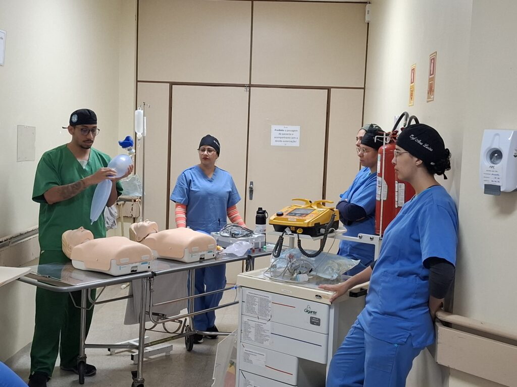 HRSM capacita mais de 70 profissionais para atuação em paradas cardiorrespiratórias