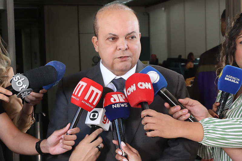 Governo Ibaneis registra 63% de aprovação no DF, superior a antecessores
