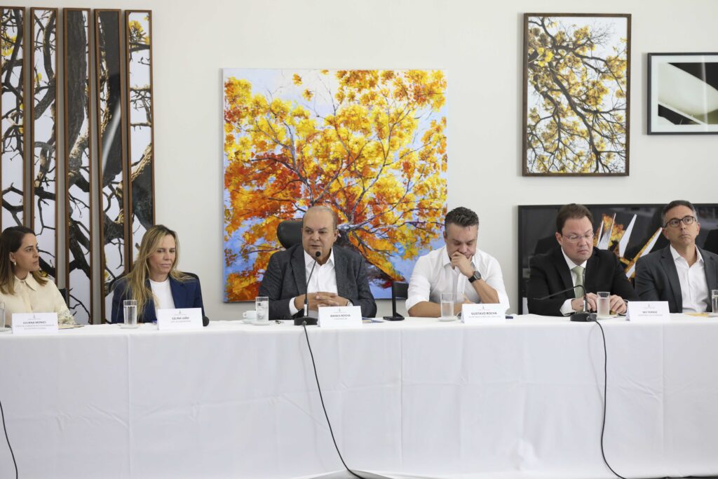 Ibaneis define prioridades para 2º semestre em reunião equipe de governo