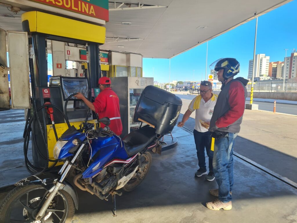 Detran-DF realiza ações educativas em Taguatinga e Ceilândia