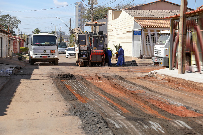 Taguatinga recebe recapeamento na QNM 38 após 40 anos sem manutenção