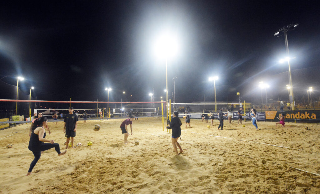 Mais um centro esportivo do DF ganha manutenção e iluminação especial