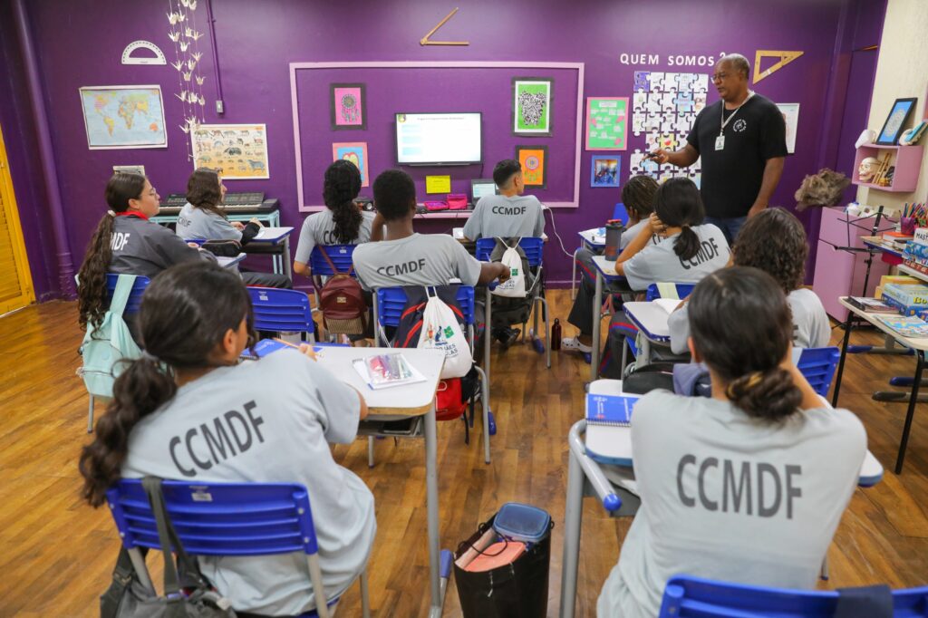 CBMDF promove curso de adestramento de cães para estudantes do Lago Norte