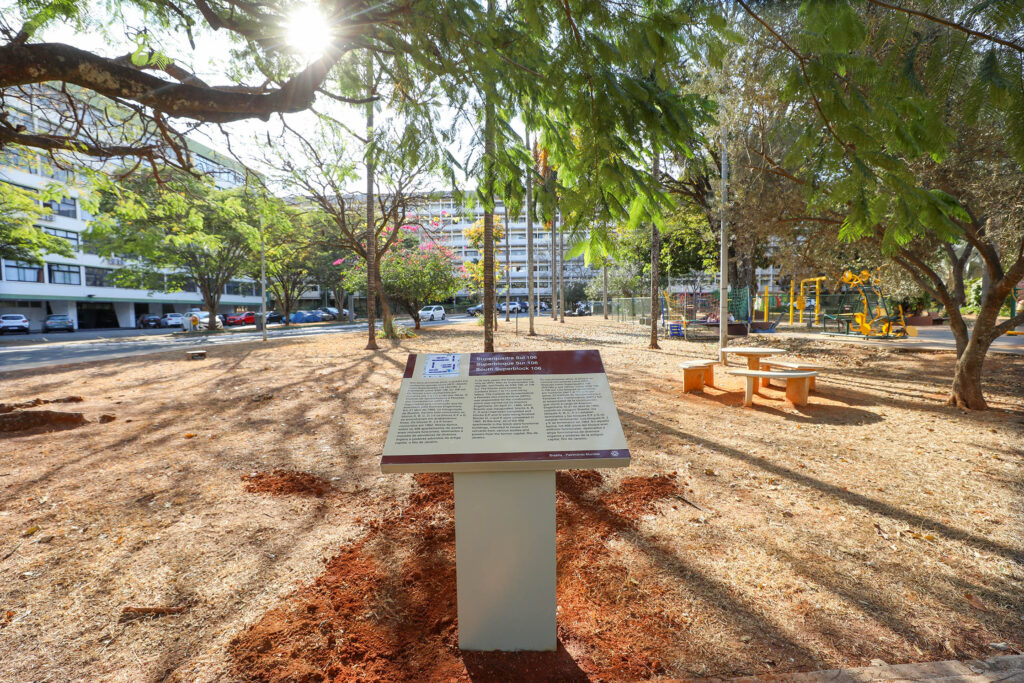 Projeto Passos Pioneiros inaugura placas históricas na SQS 106