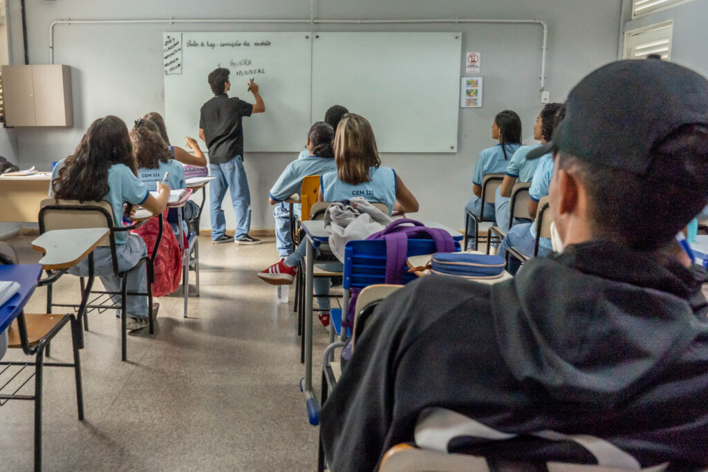 SEEDF lança edital para seleção de professores substitutos
