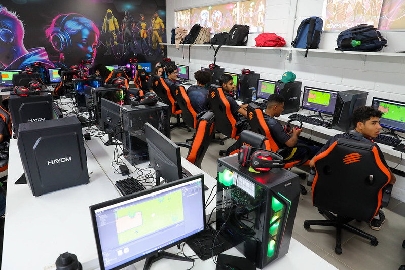 Gamifica leva cursos de criação de jogos a escolas públicas do DF