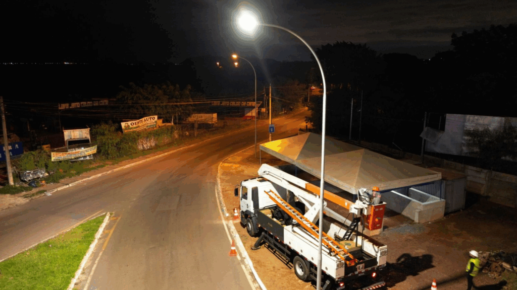 Paranoá recebe 929 novas luminárias de LED em ação de modernização da CEB