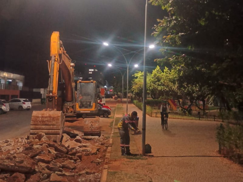 Mutirão da CEB reforça iluminação nas vias W1 e W2 Norte