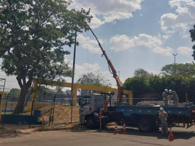 Campo Sintético da Candangolândia recebe modernização na iluminação