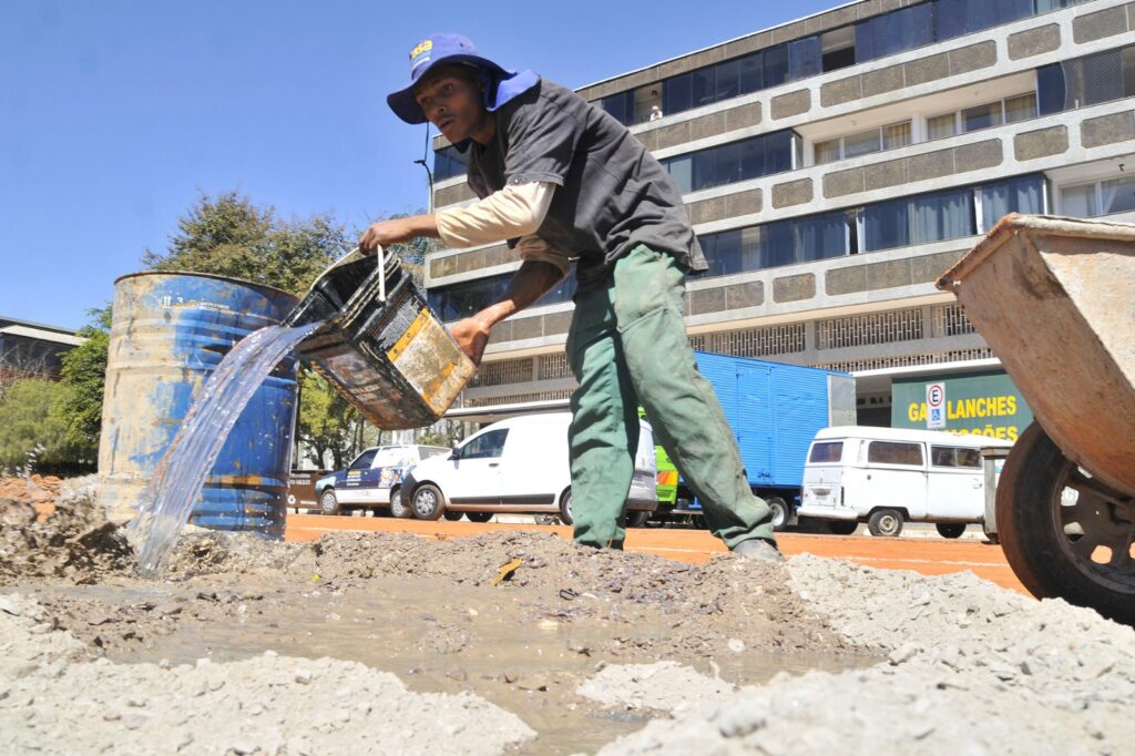 W3 Norte vai implementar 42 mil metros quadrados de novas calçadas acessíveis