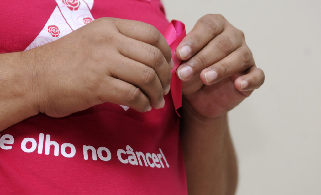 Projeto Rosa Solidário eleva autoestima de mulheres com câncer