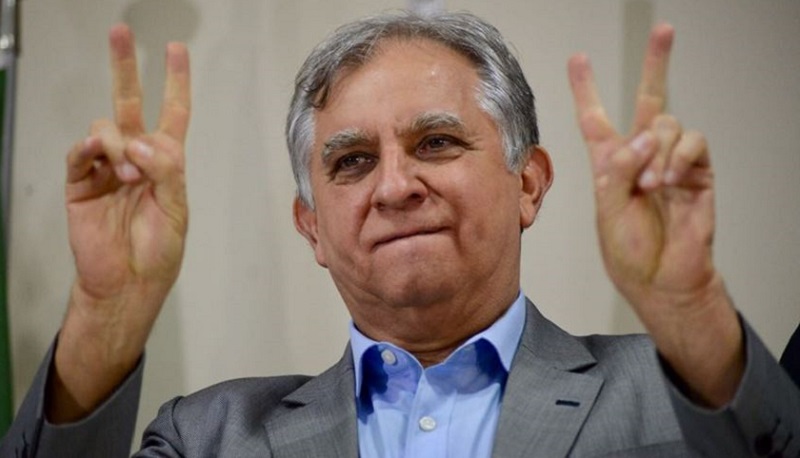 Izalci Lucas: entre tiros no escuro e contradições, pode ficar fora da política