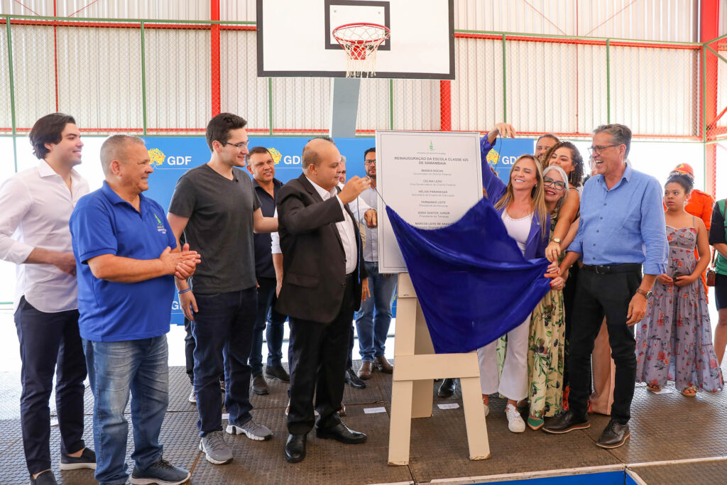 Governador Ibaneis inaugura EC 425 de Samambaia reconstruída