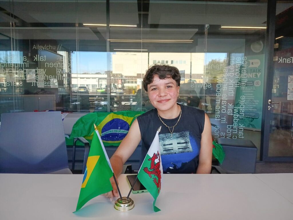 Estudante de Ceilândia realiza sonho e faz intercâmbio gratuito no Reino Unido