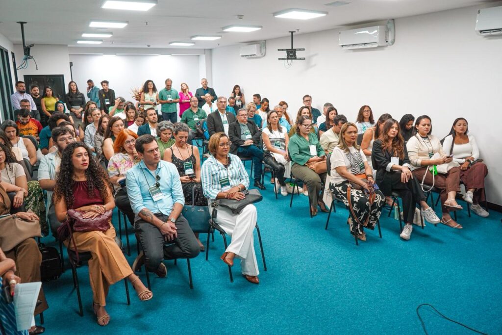 Setur-DF recebe estudantes da UnB para vivência prática em gestão do turismo