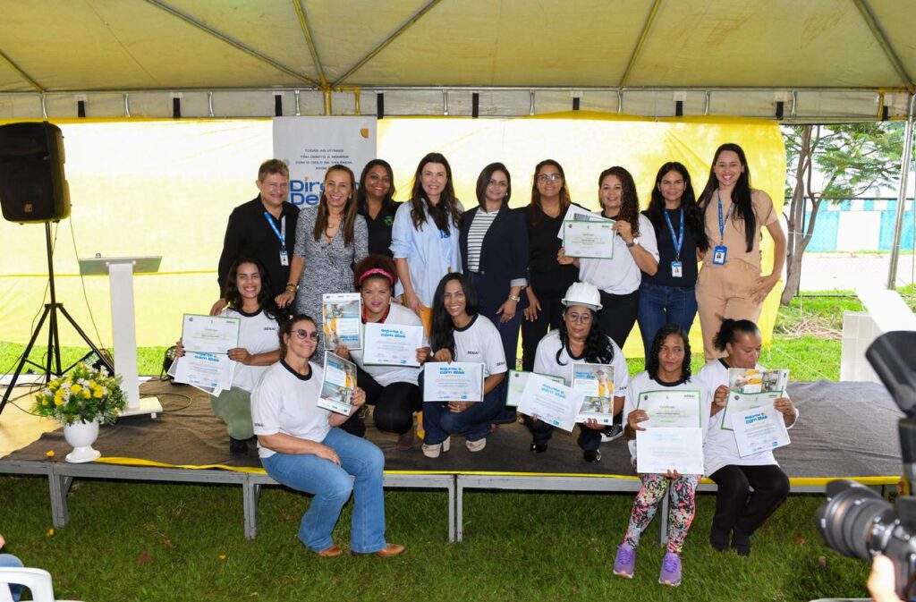 Projeto “Rejunte é com Elas” forma novas profissionais e fortalece protagonismo feminino no DF