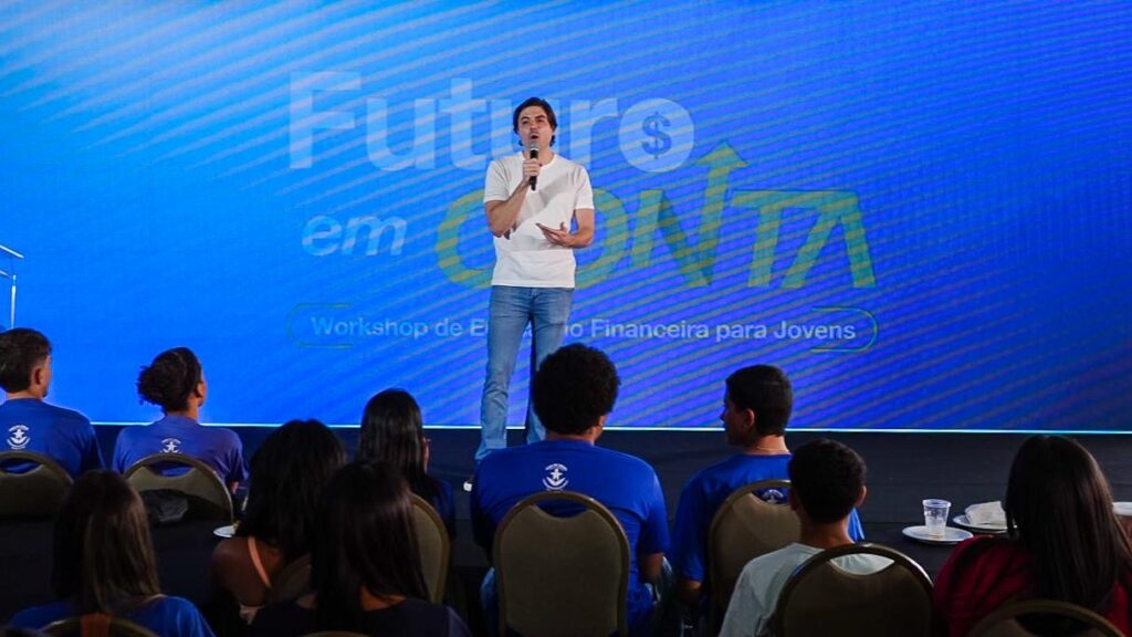 Sejuve promove oficina de educação financeira para jovens do DF