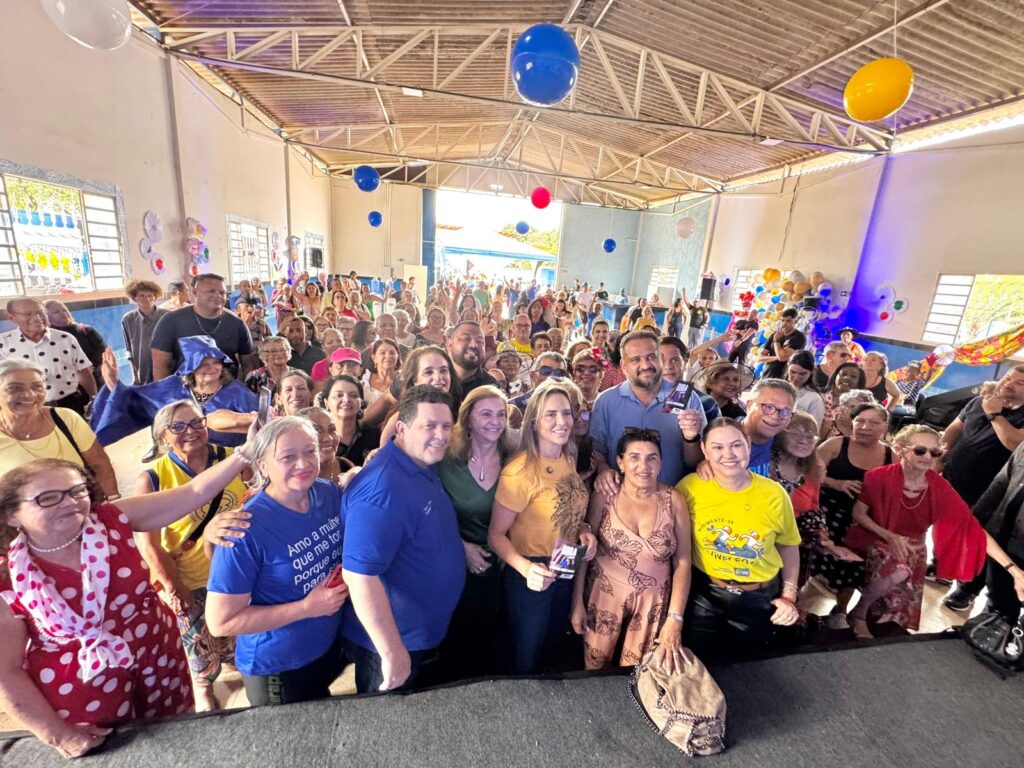 Celina Leão cai no forró e viraliza em Festival da Pessoa Idosa no Cruzeiro