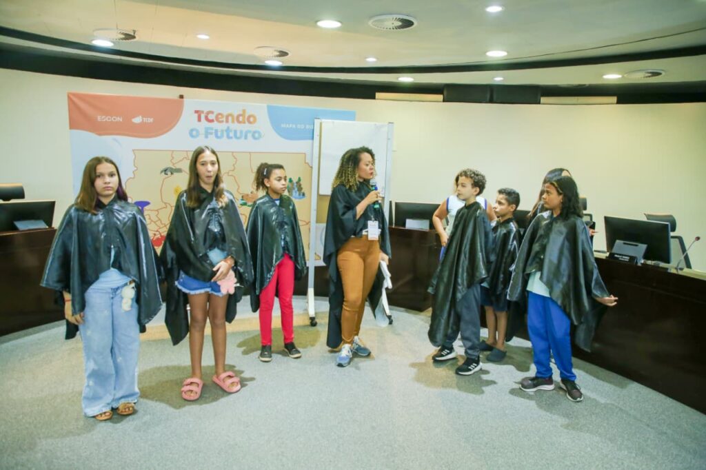TCendo o Futuro leva crianças ao TCDF para conhecer o papel do controle externo
