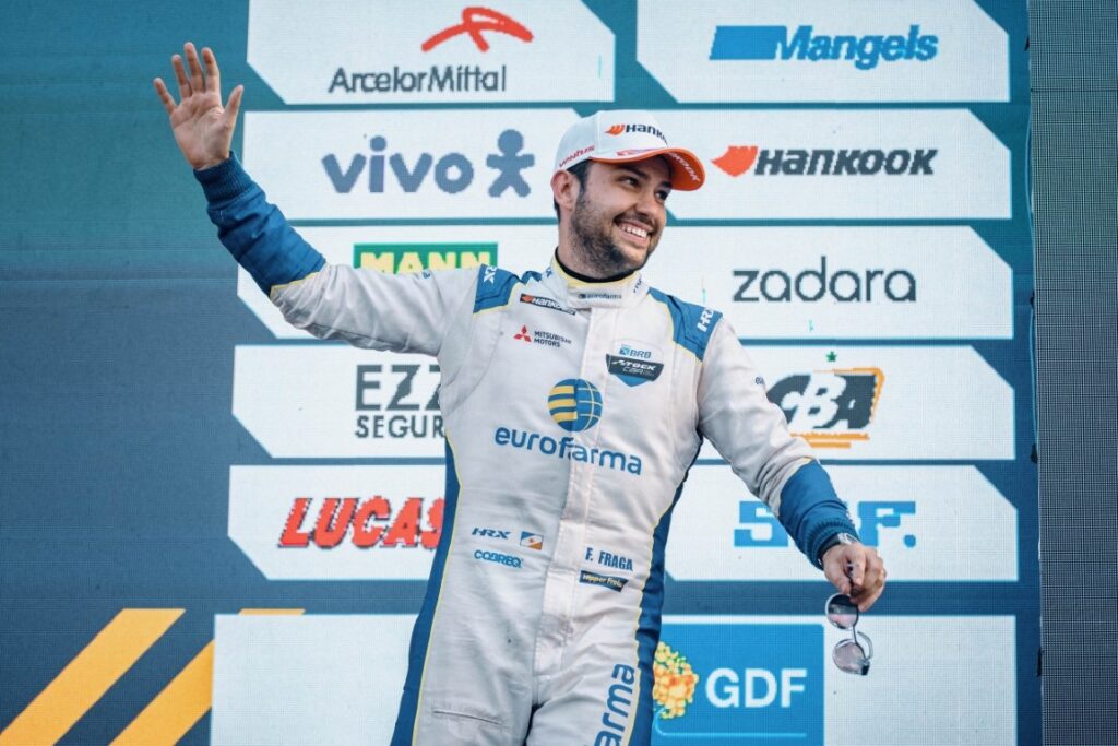 Felipe Fraga é o vencedor da corrida 40 da BRB Stock Car