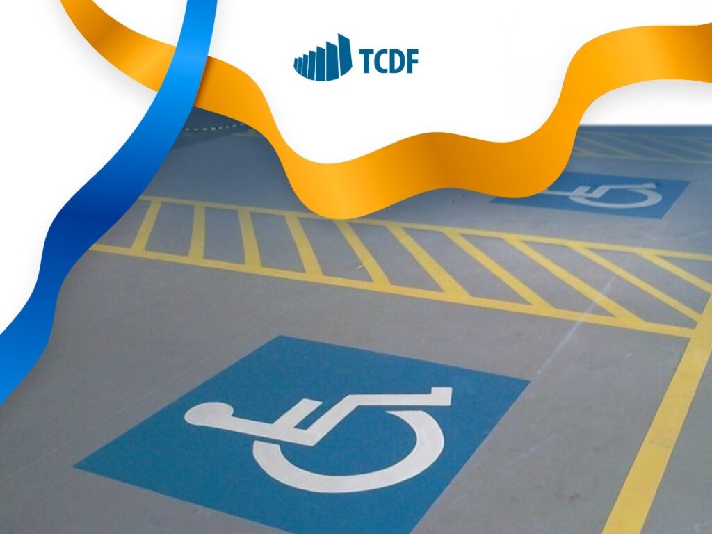 TCDF pede que Detran-DF emita credencial de estacionamento para criança com Síndrome de Down