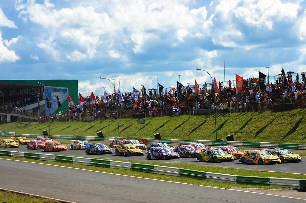 Para definir finalistas, BRB Stock Car volta a Brasília após 11 anos