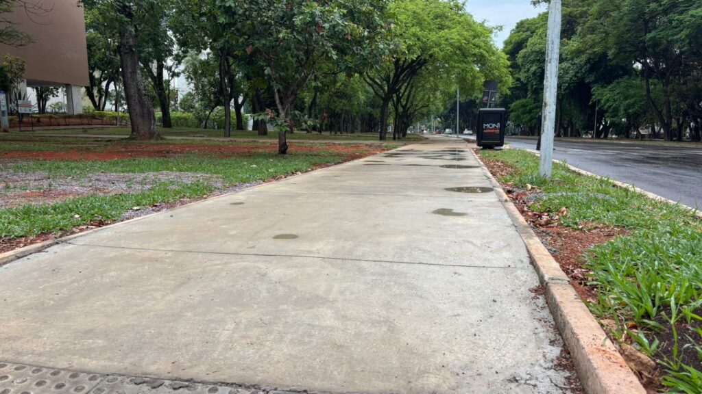Novacap avança na reforma de calçadas na Asa Sul