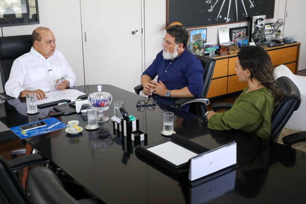GDF envia projeto para garantir jornada reduzida a mães lactantes