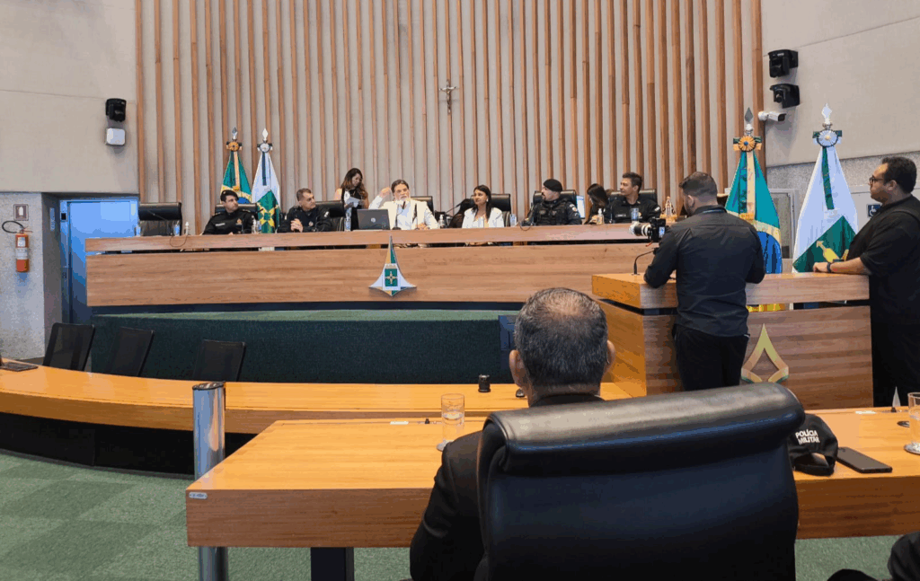 Câmara Legislativa realiza homenagem a Polícia Militar do DF