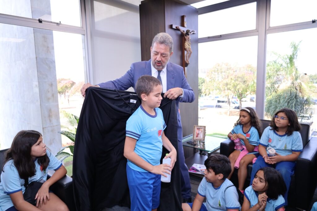 TCDF promove experiência imersiva em cidadania para alunos da rede pública