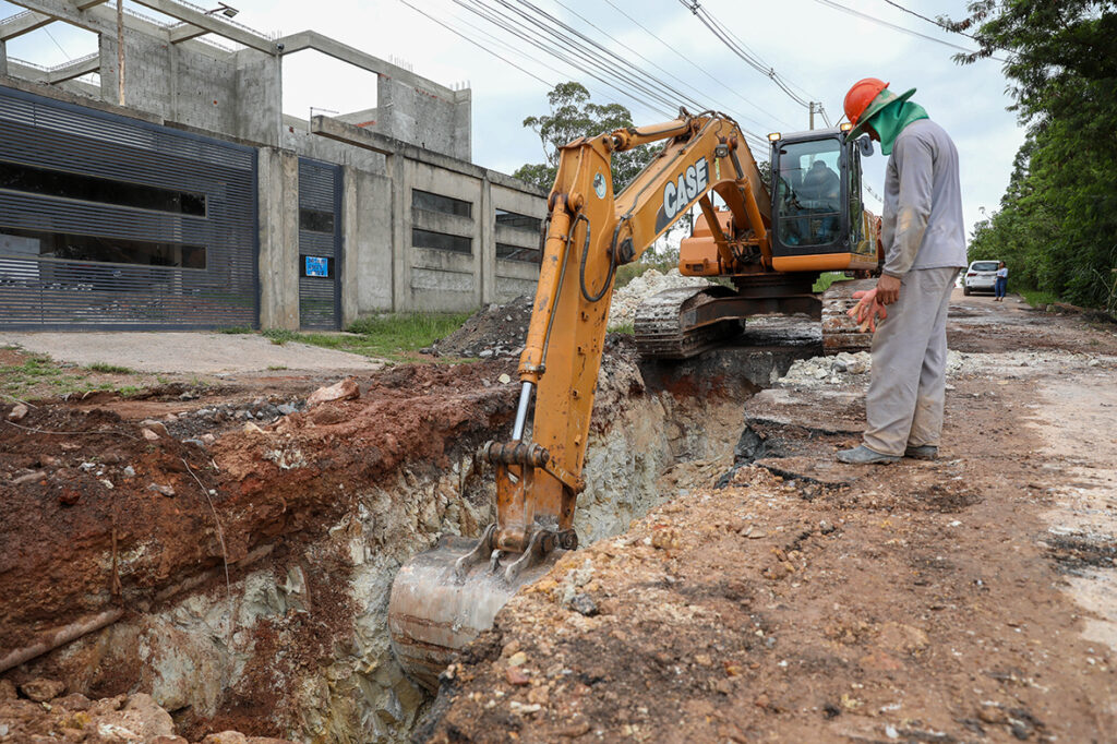 Obra de drenagem transforma Avenida do Mirante e reduz transtornos em Arniqueira