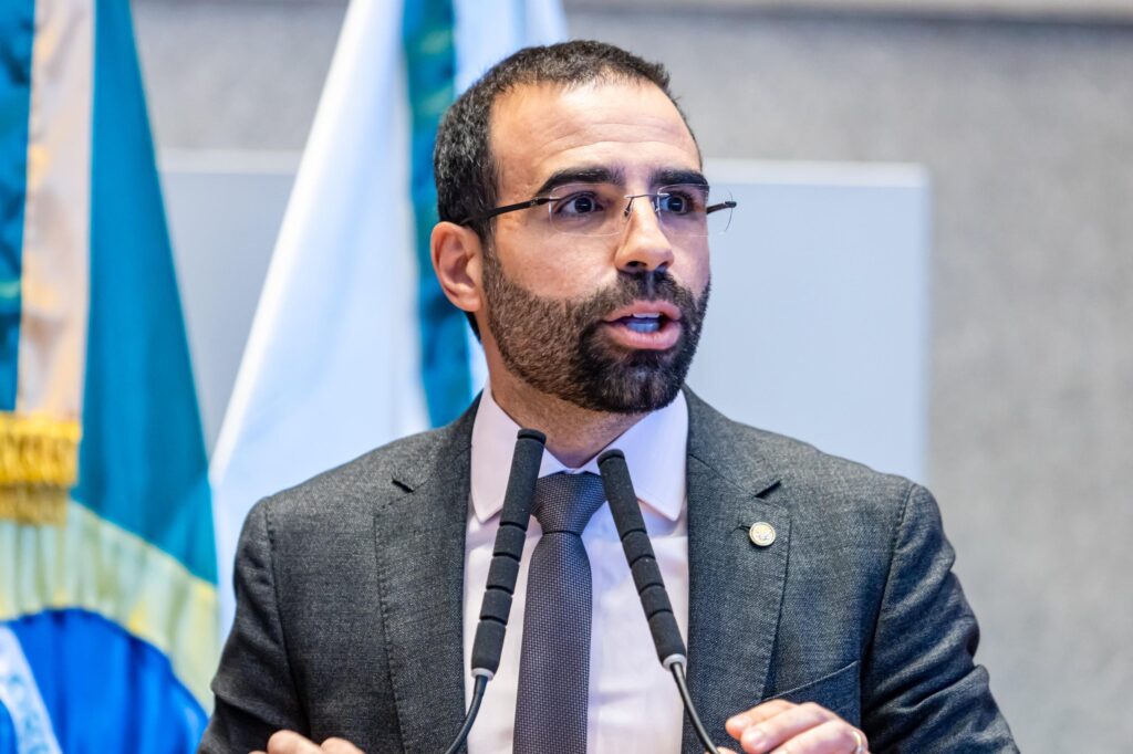Nova lei de Manzoni reconhece oficialmente Libras no DF e fortalece inclusão da comunidade surda