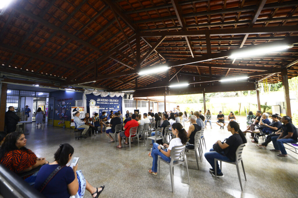Caps II de Taguatinga promove arte e saúde mental no Janeiro Branco