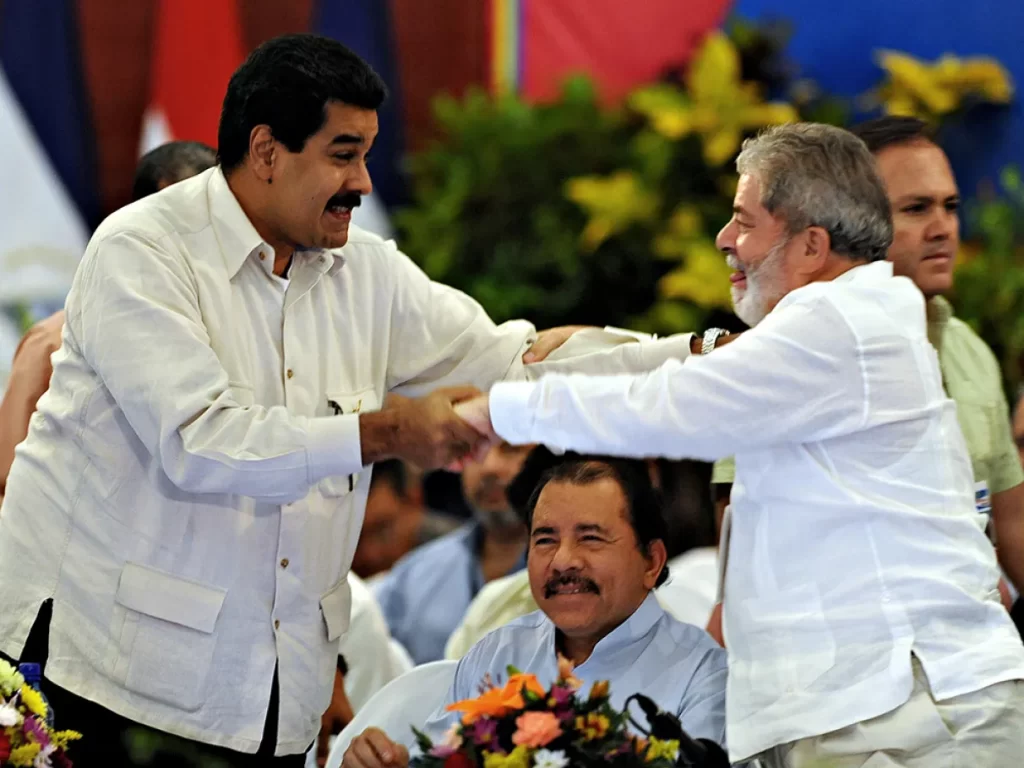 Lula defende narcoditador Maduro e condena EUA por libertar a Venezuela