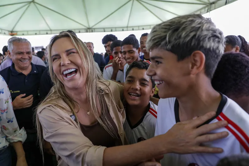 Celina assume o GDF fortalecida e caminha para provável vitória no 1º turno
