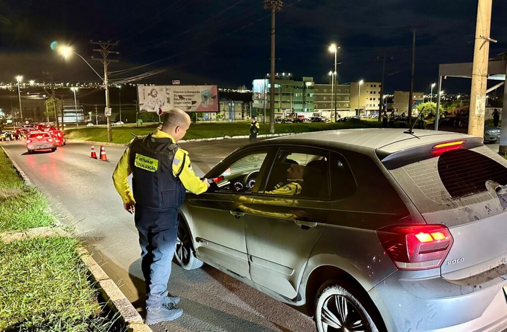 Fiscalização flagra 55 motoristas alcoolizados no fim de semana