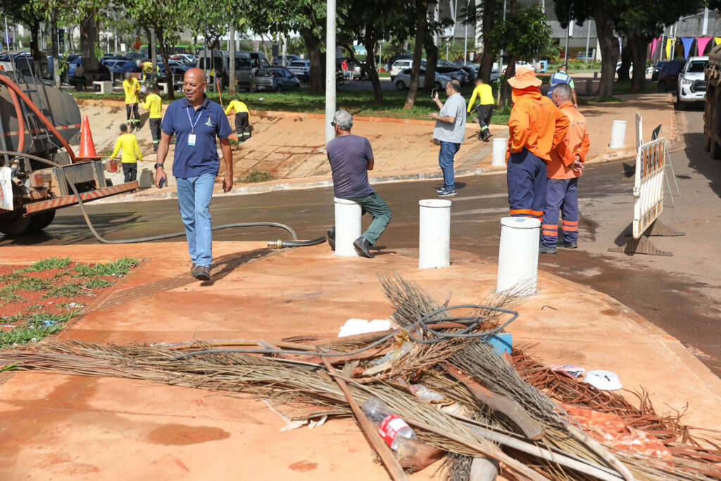 SLU retira 678 mil toneladas de descarte irregular em 2025