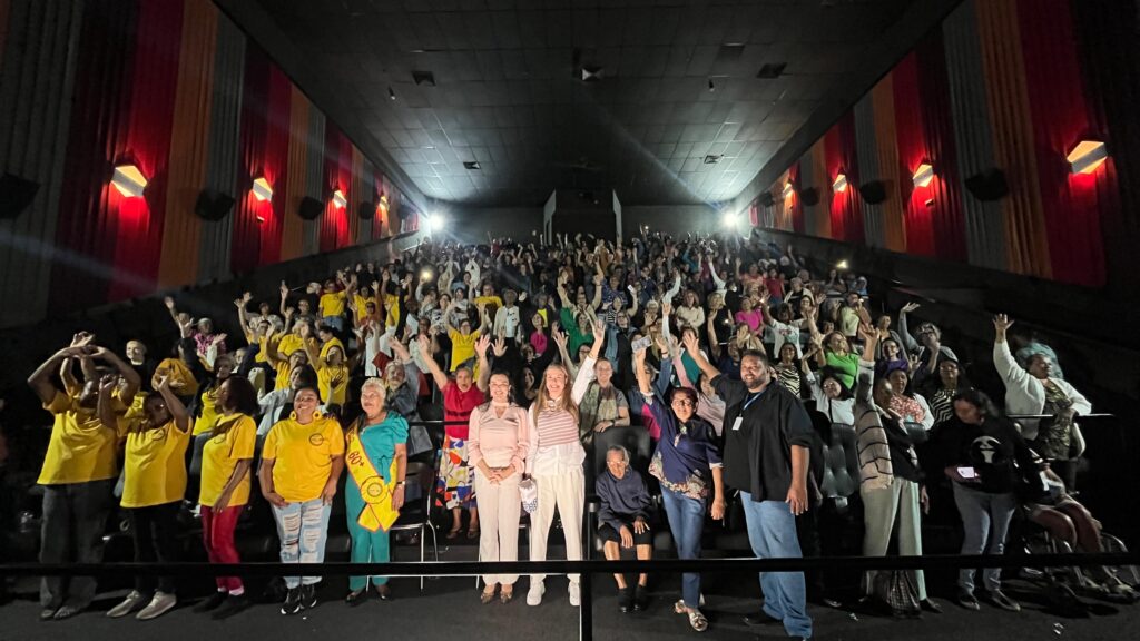 Realize com Pipoca leva 300 mulheres do Distrito Federal ao cinema
