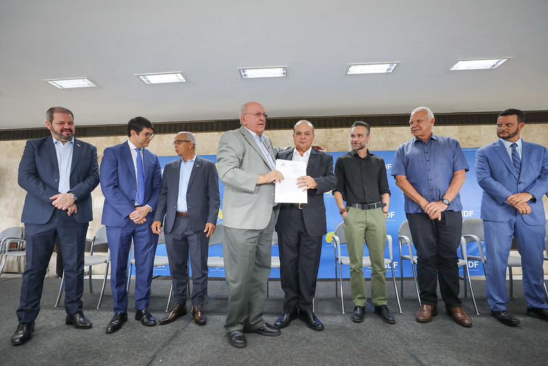 GDF chega a 1,7 mil escrituras entregues a empresas pelos programas Pró-DF II e Desenvolve-DF